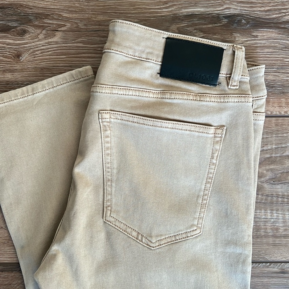 Brand New DL1961 Jeans, 32x34, Wheat color